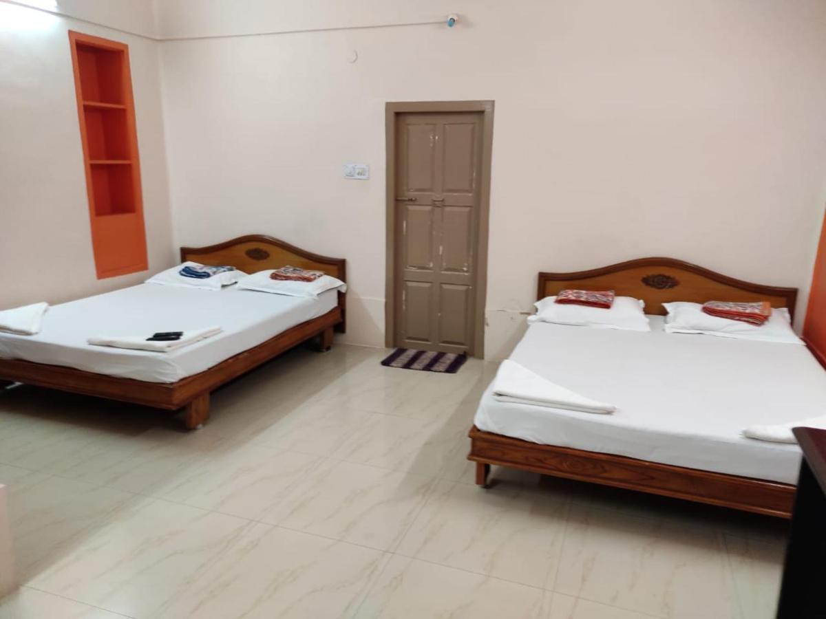 Sibi Lodge Coimbatore Exterior photo