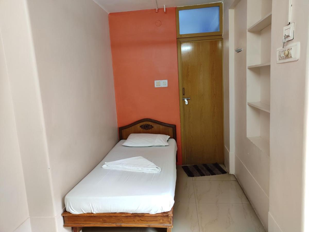 Sibi Lodge Coimbatore Exterior photo