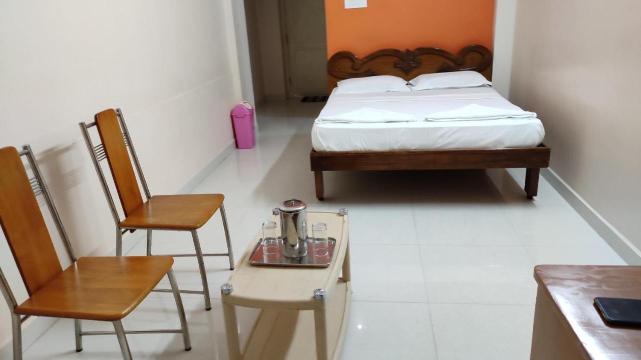 Sibi Lodge Coimbatore Exterior photo