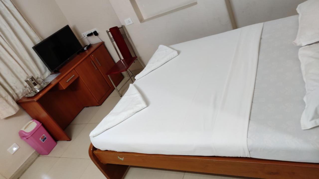 Sibi Lodge Coimbatore Exterior photo
